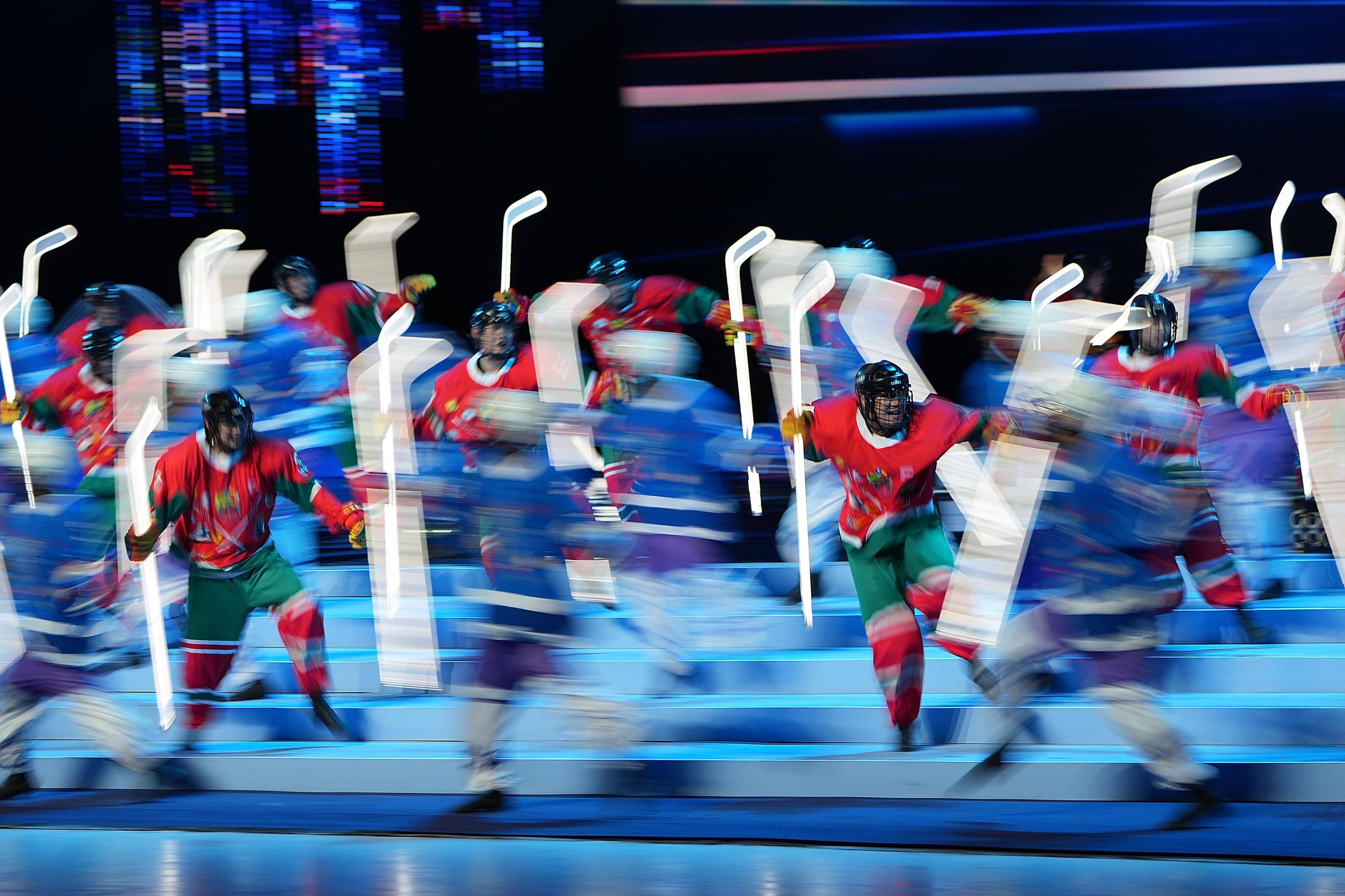 新华社记者 李博 摄2月17日,演员在开幕式上表演.