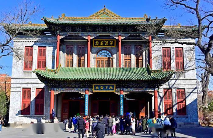 春节期间太原晋商博物院游人如织_游客_服务_志愿