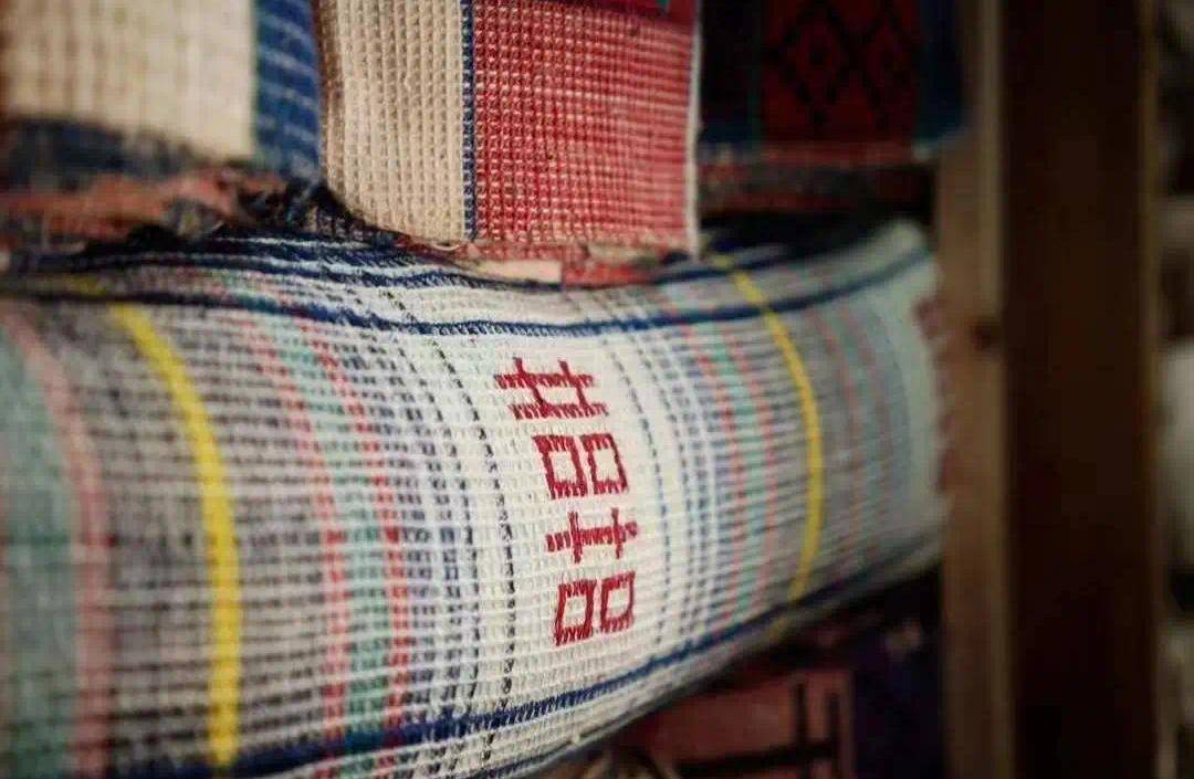 一幅幅满庭芳华,白墙黛瓦的画卷徐徐展开,位于上海崇明的"布布瀛"土布