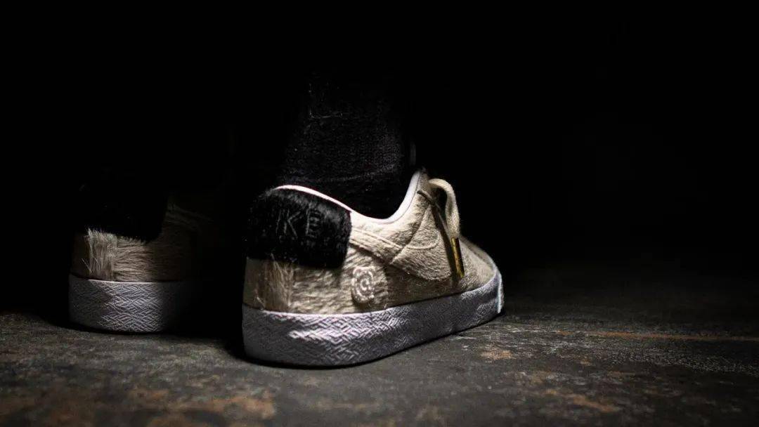 这十双「联名球鞋」现在买真划算!_xx_价格_nike