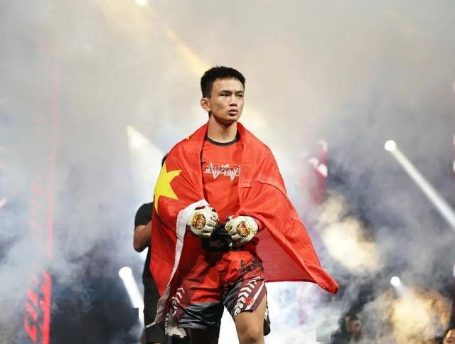 这场比赛为你揭晓答案_周坤_冯天浩_对抗赛