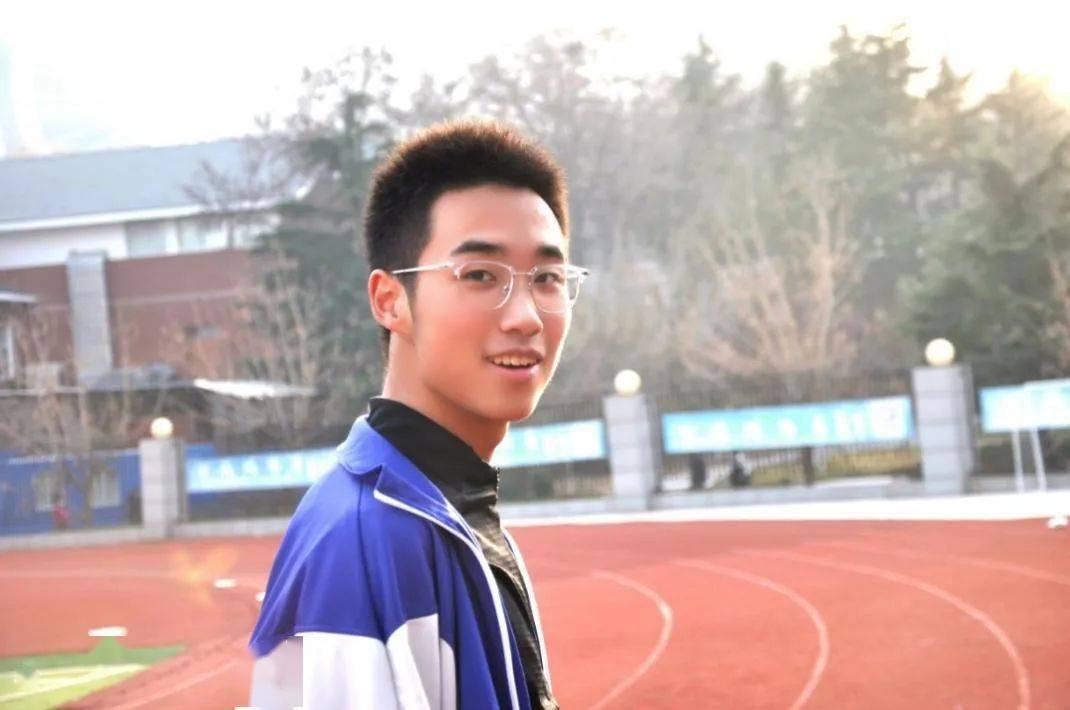 【我的2023】大连市第二十四中学2022级6班 洪梓宸_比赛_足球赛_晓真