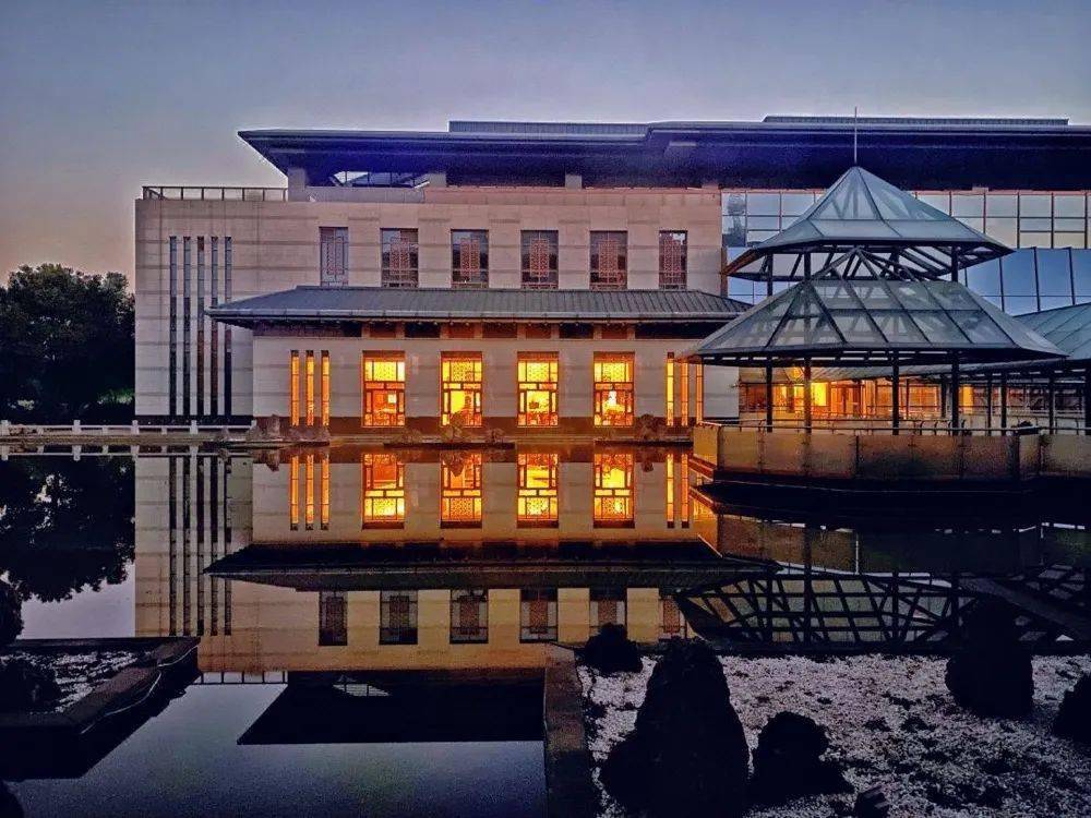 吴江cbd高口碑园林宅邸!50㎡豪华房推窗即景!