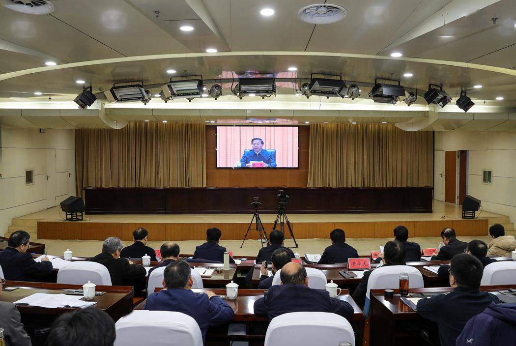 市领导丁纯,孔涛,潘荣华,何田,陈元中,汪发进,杨文萍,黄学龙,市政府