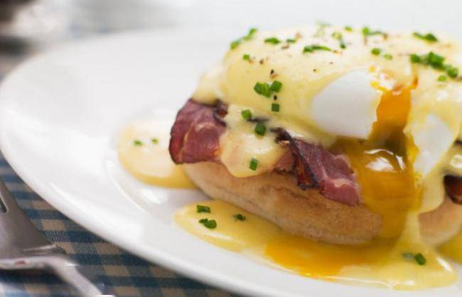 英语百科 | eggs benedict day_the_in_hearty