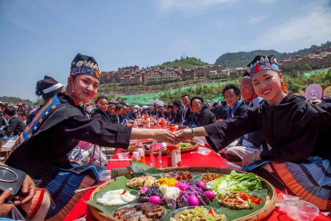 白裤瑶年街节等你来!_活动_南丹县_景区