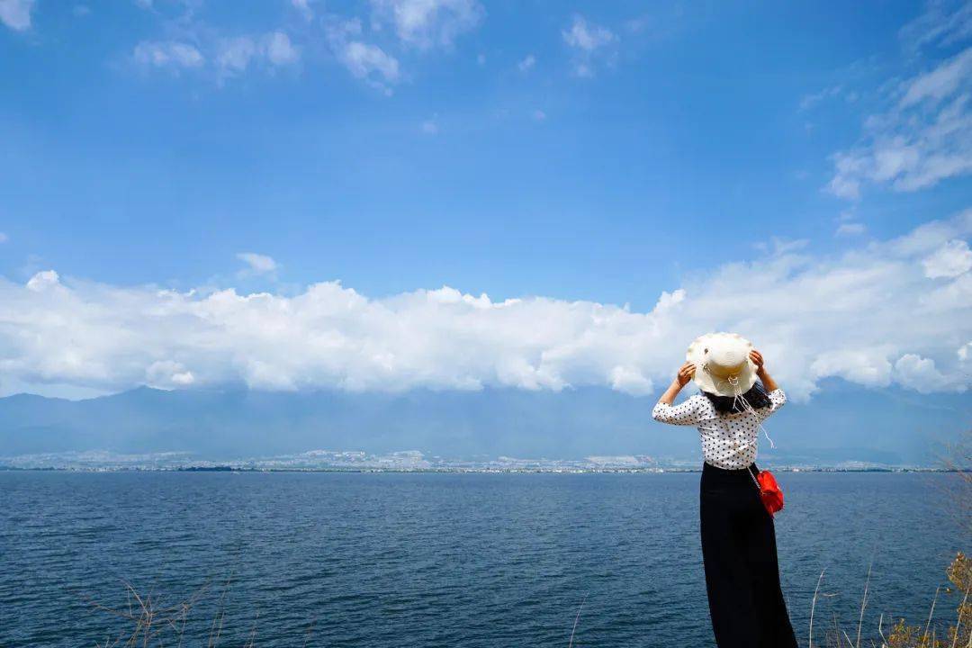 作者:晚君 · 主播:吉米来源:每晚一卷书(id: jyxz89896)沉住气,耐下