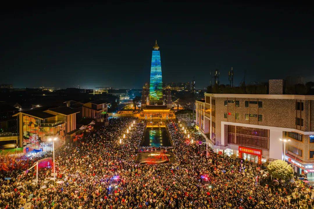灯火里的彭州_夜色_灯光_城市