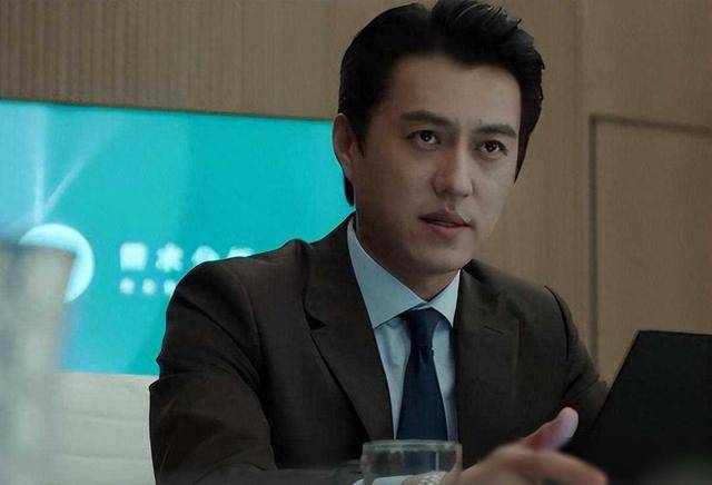 凭演技爆红的靳东,为啥陷入精英人设怪圈_演艺_角色_观众