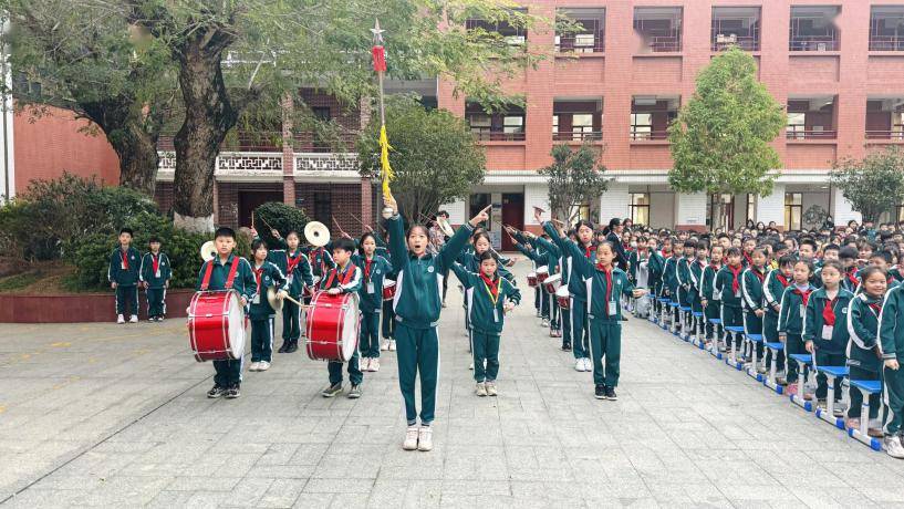 昨天,英德16.8万名学子开学啦!_活动_师生_祝福