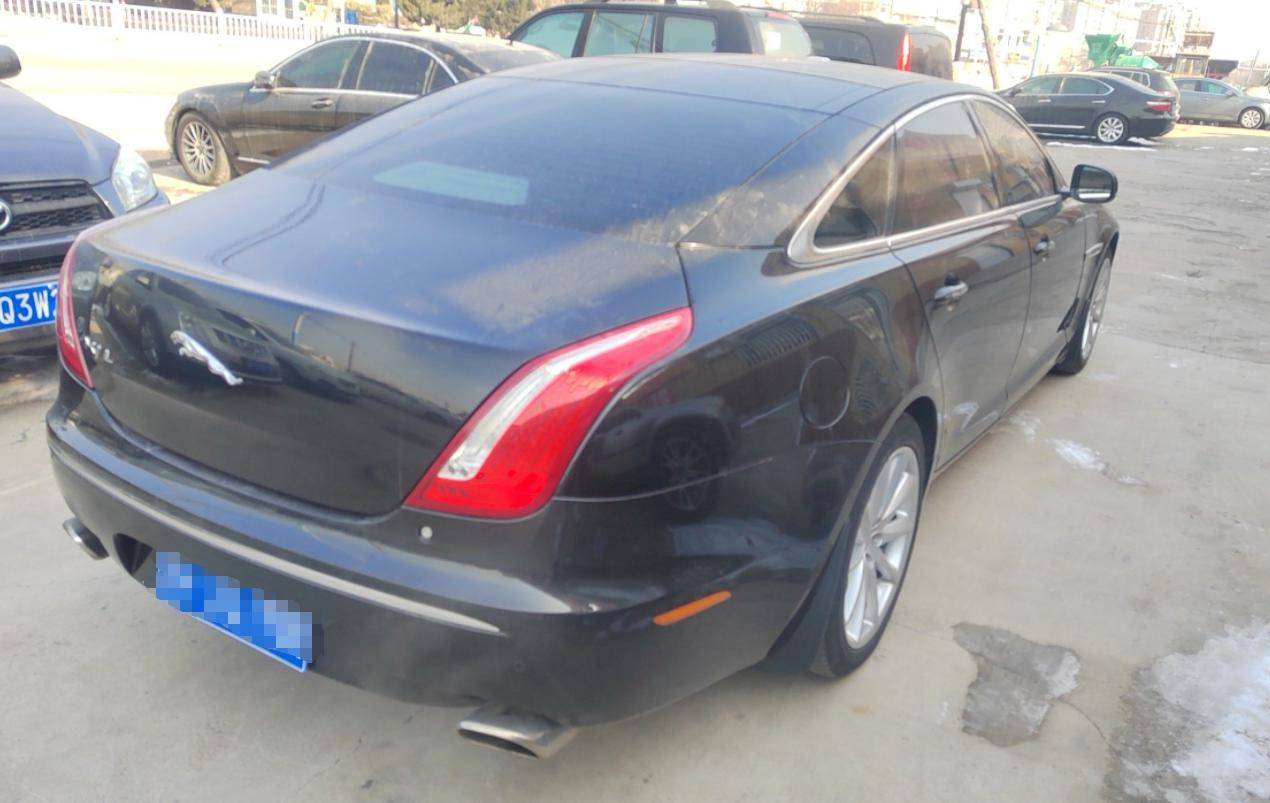 气场强过奔驰s级,捷豹最后的辉煌!这辆10万块的xjl值得买吗?