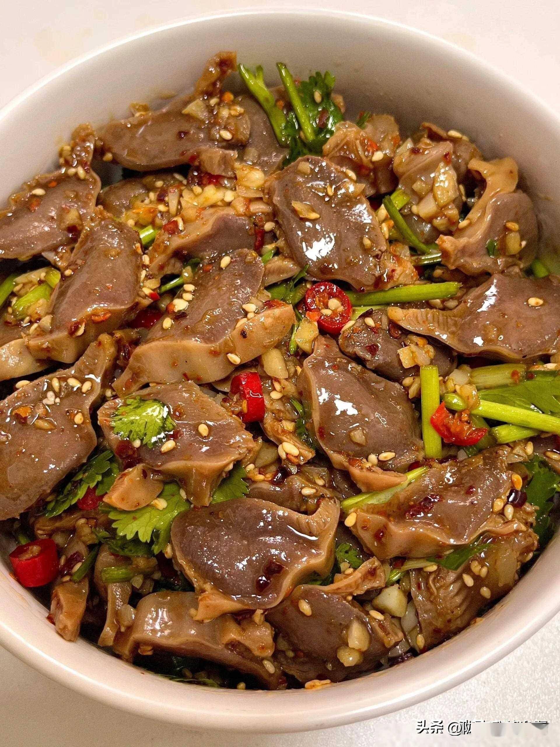 待客上桌必抢光的4道凉拌菜,营养又好吃,下酒又