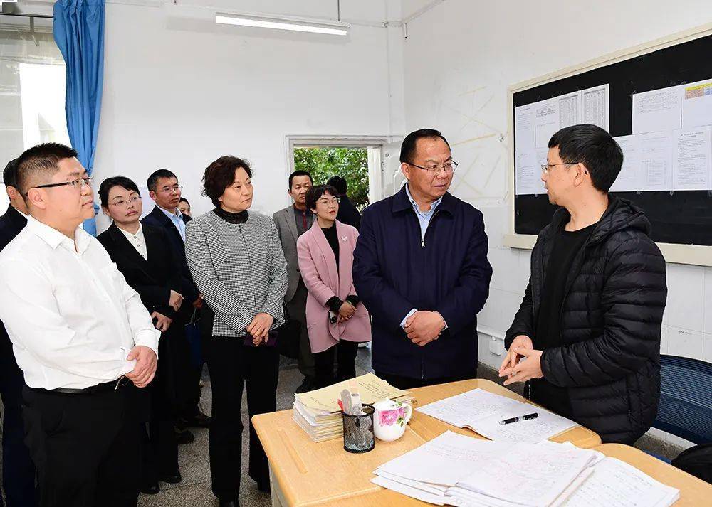 王力调研玉溪一中时强调:以崭新姿态当好玉溪基础教育标杆,努力办好