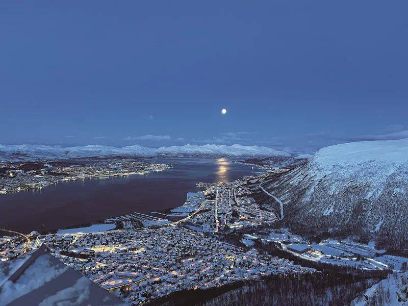 每当我到达一座城市,领略过其中风景,感受过其中人情,它都会从几个