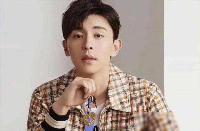 "封杀"1年多,再看邓伦如今的处境,他很可恨,但也很可悲_明星_事件