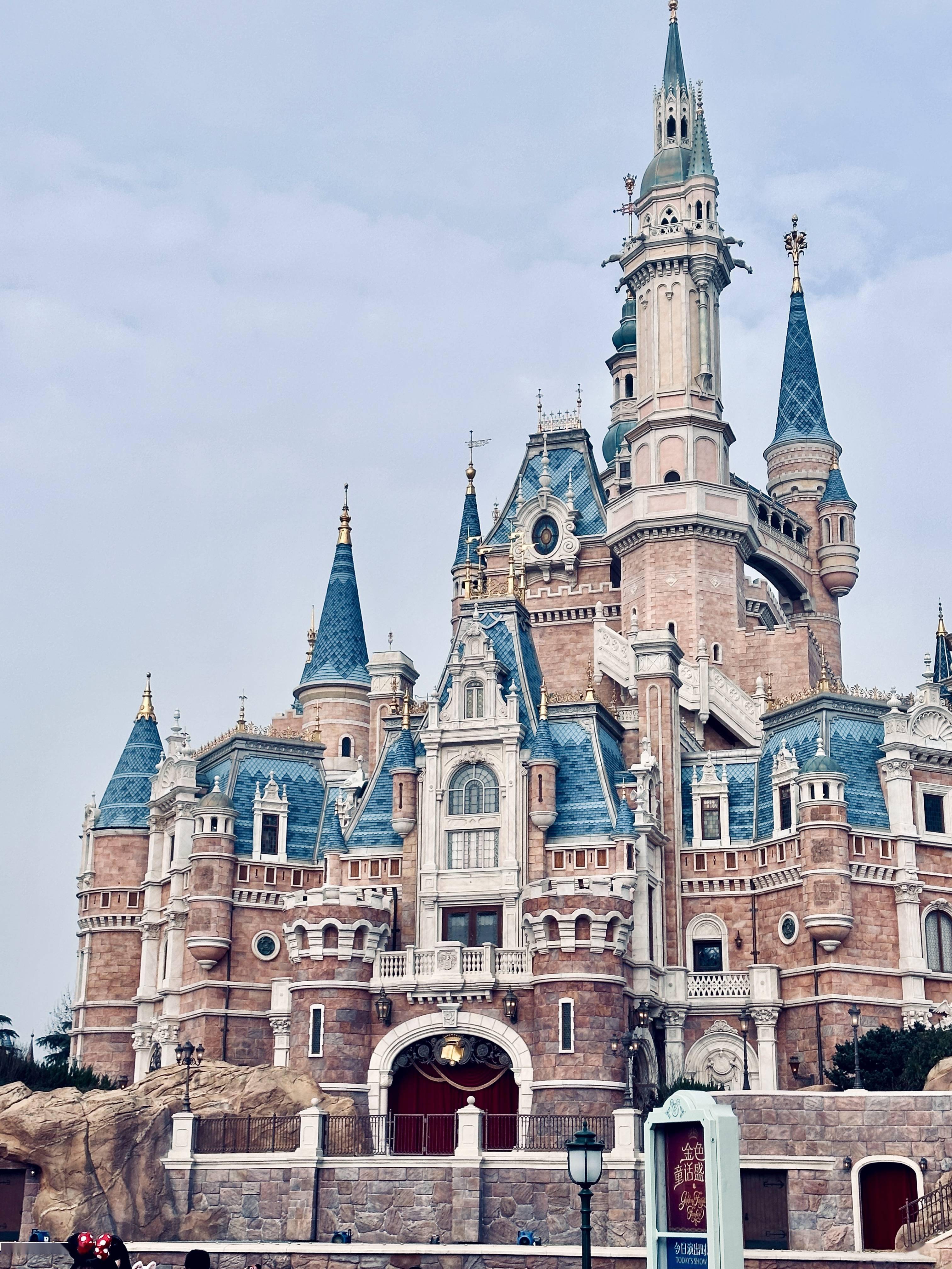 火爆的主题乐园,能否打造爆火的酒店?_项目_上海迪士尼_投资