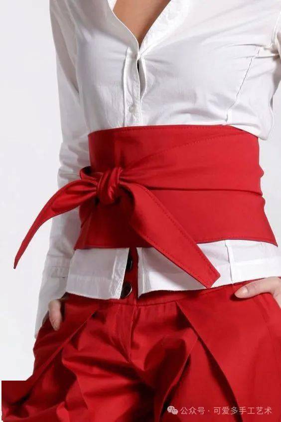 穿的衣服裙子太普通不显身体?一根腰带就可以帮到您!