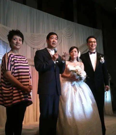 张国夫在婚礼上戏称:命里注定了你这一生跟名字里带张国两字的人有