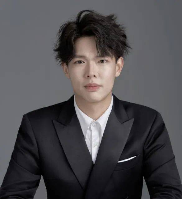 声乐专业组"最佳潜力奖";参演大型民族交响音乐作品《宋韵·华章》