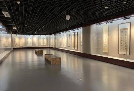 展览地点:开封美术馆(第一,二展厅)展览时间:长期陈设此展所展作品是