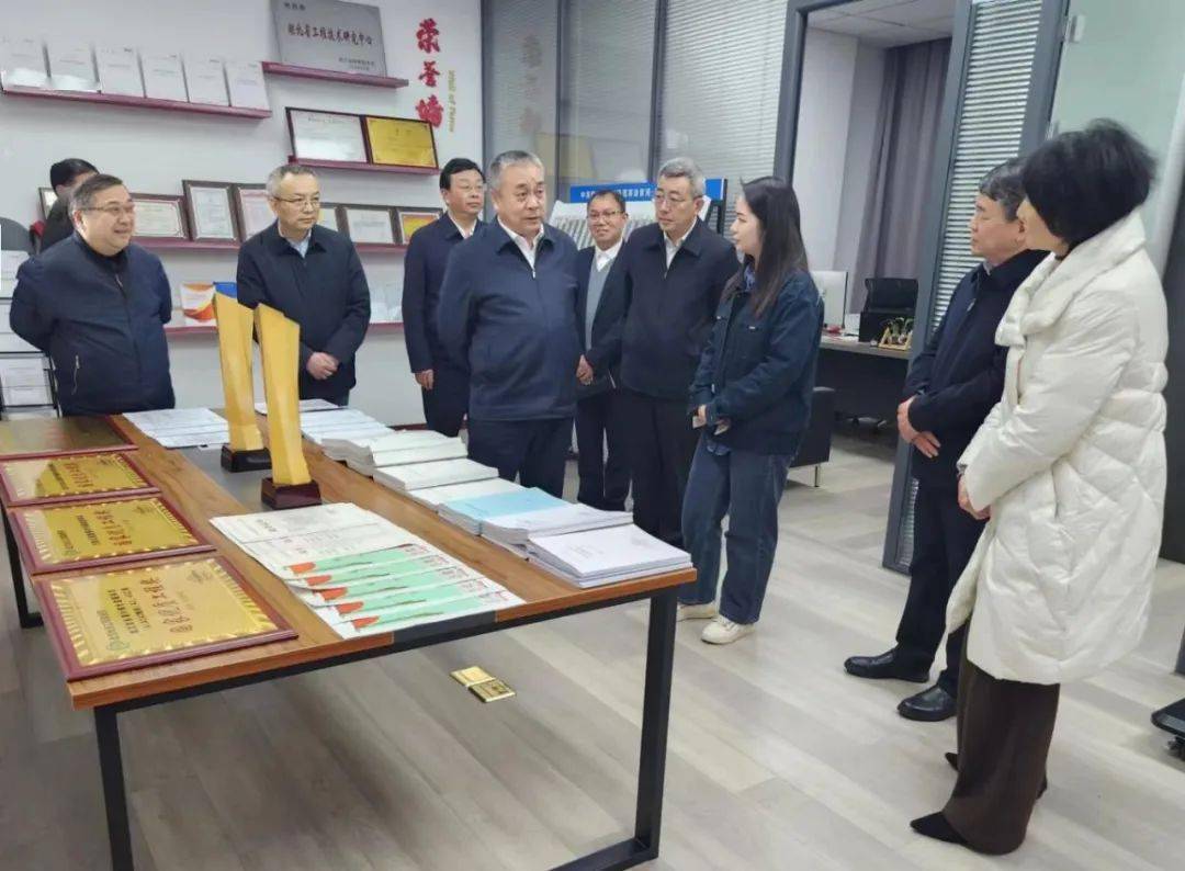 张文彤深入省地质局基层单位调研强调 充分发挥地质作用为湖北经济