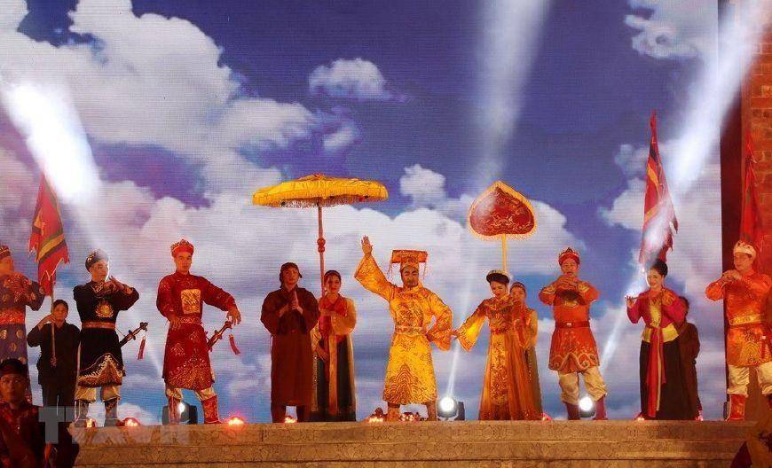 段誉不但会六脉神剑,还帮他母亲的部族建立泰国,对抗