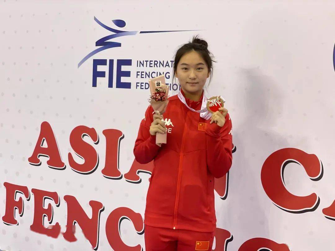 队伍参赛,我区运动员庄馨逸和队友徐梓怡,朱欣格,张思琪代表中国出战