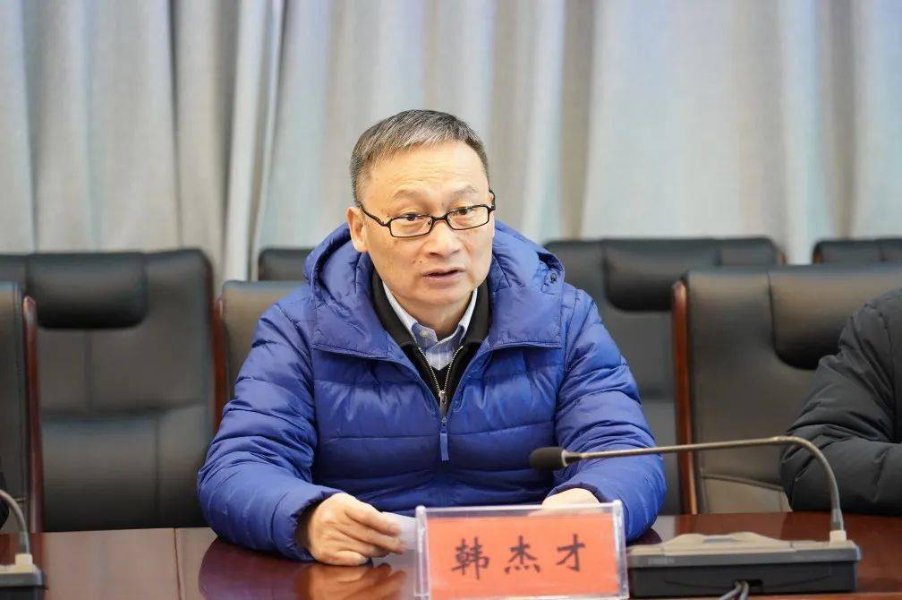 哈尔滨工业大学校长韩杰才院士一行来长沙市一中开展交流活动