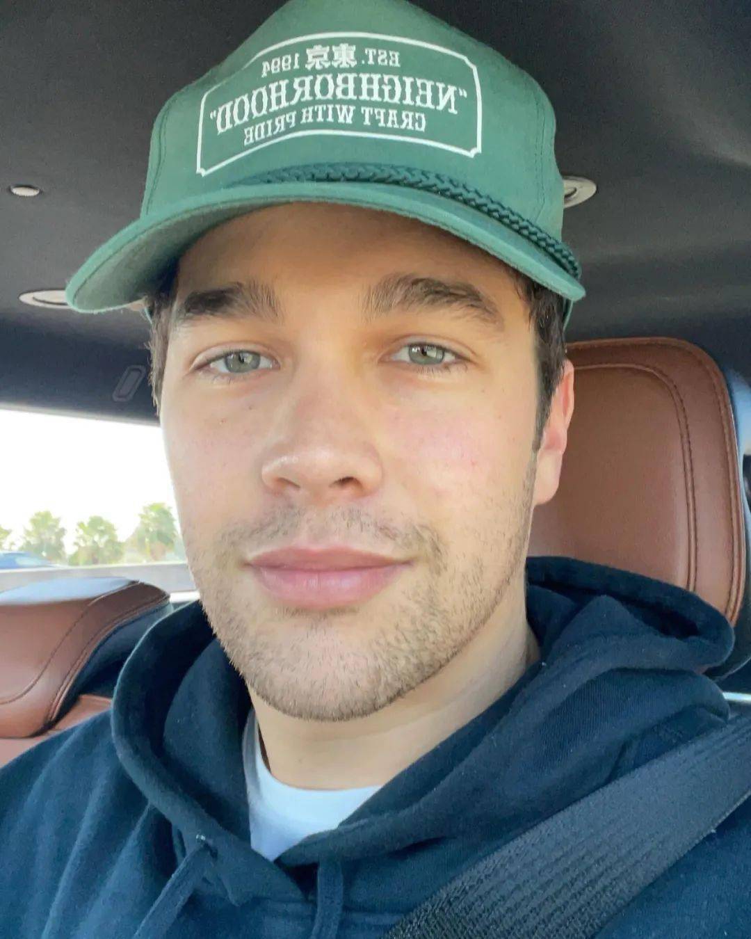 昔日偶像男星 austin mahone 居然混成了擦边网红