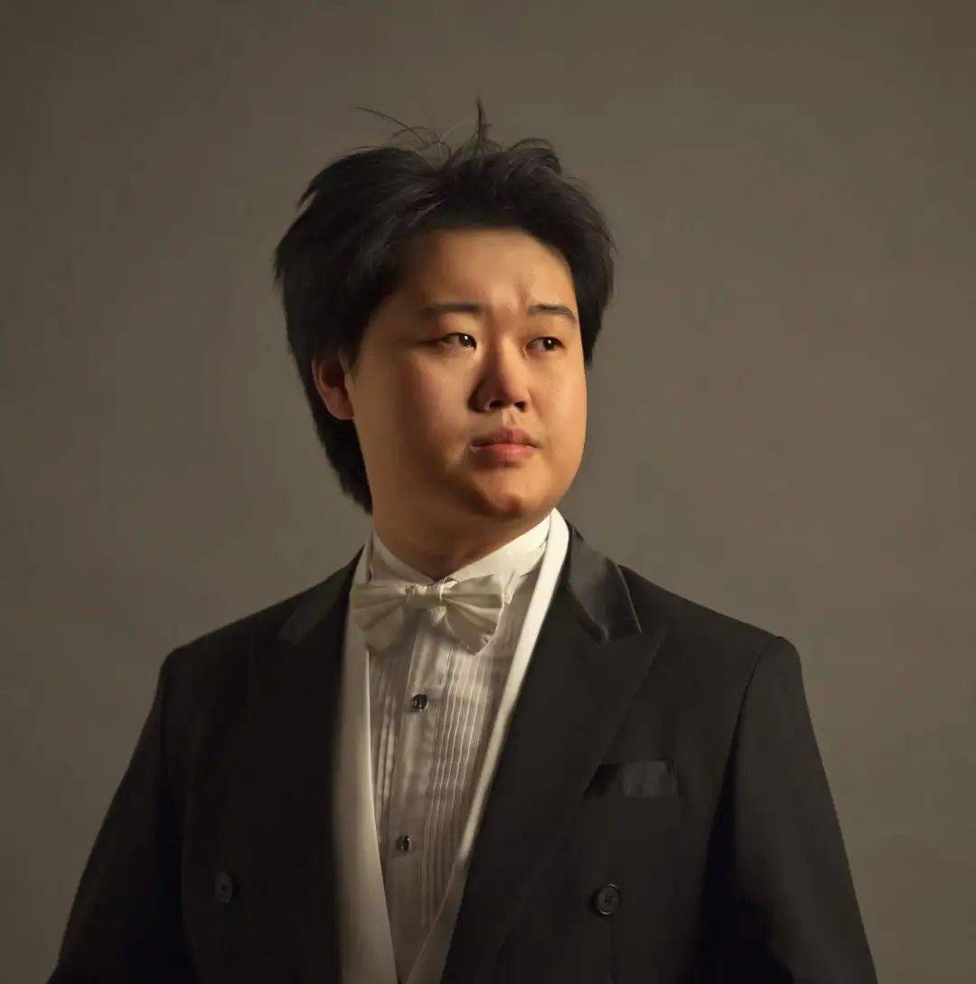 王立夫男低音张帆涛男高音鲁云斐女低音张佳宁女高音英豪拥有四十多年