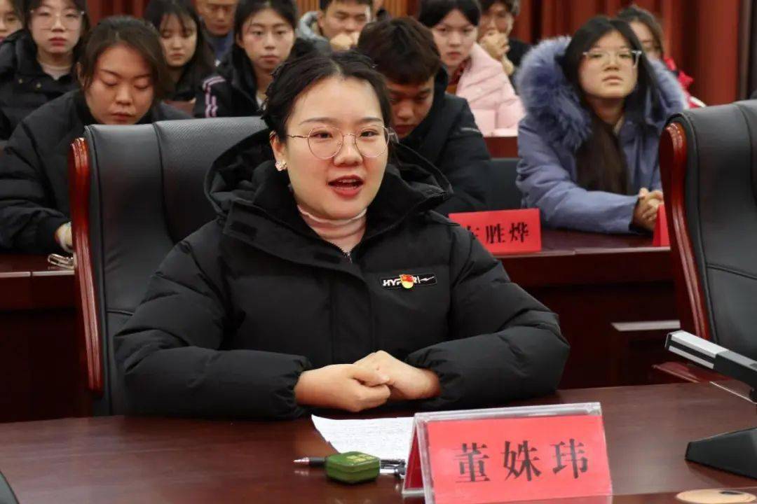 大学硕士研究生常烨青,吉林大学栗一皓,大连交通大学硕士研究生董姝玮