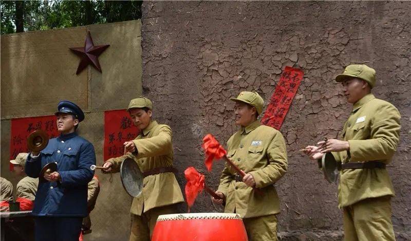 30集年代大剧终于来了,全员老戏骨,想不火都难_铁路_角色_作品