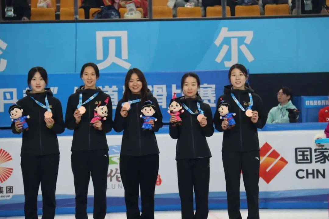 "穿金甲 破楼兰"丨山东短道速滑开创"新纪元"_刘晓颖_冰雪_运动