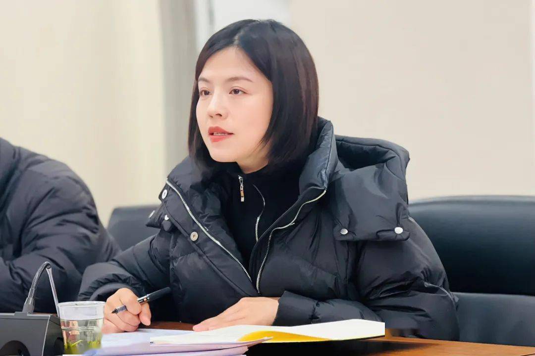 高新二十九小杨思远副校长对新学期氛围营造,教室布置,开学典礼等工作