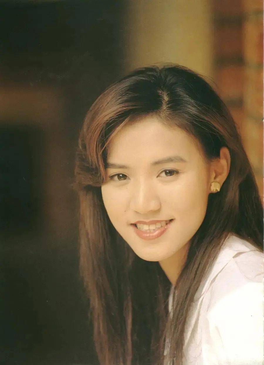 一代香港玉女,29岁放弃事业嫁入豪门,却惨遭抛弃,48岁又患癌?