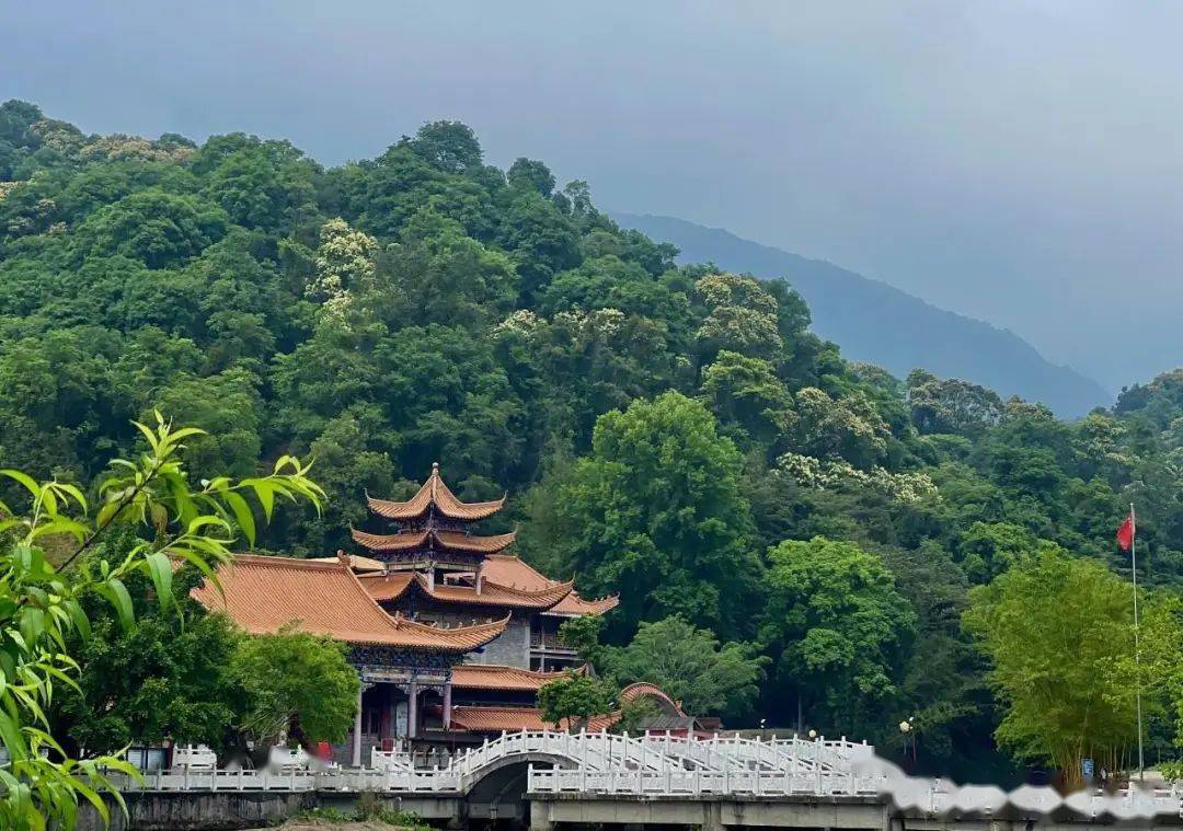 泡养生真温泉~388元住佛冈篁胜温泉酒店,含自助早餐,游玩北山公园!