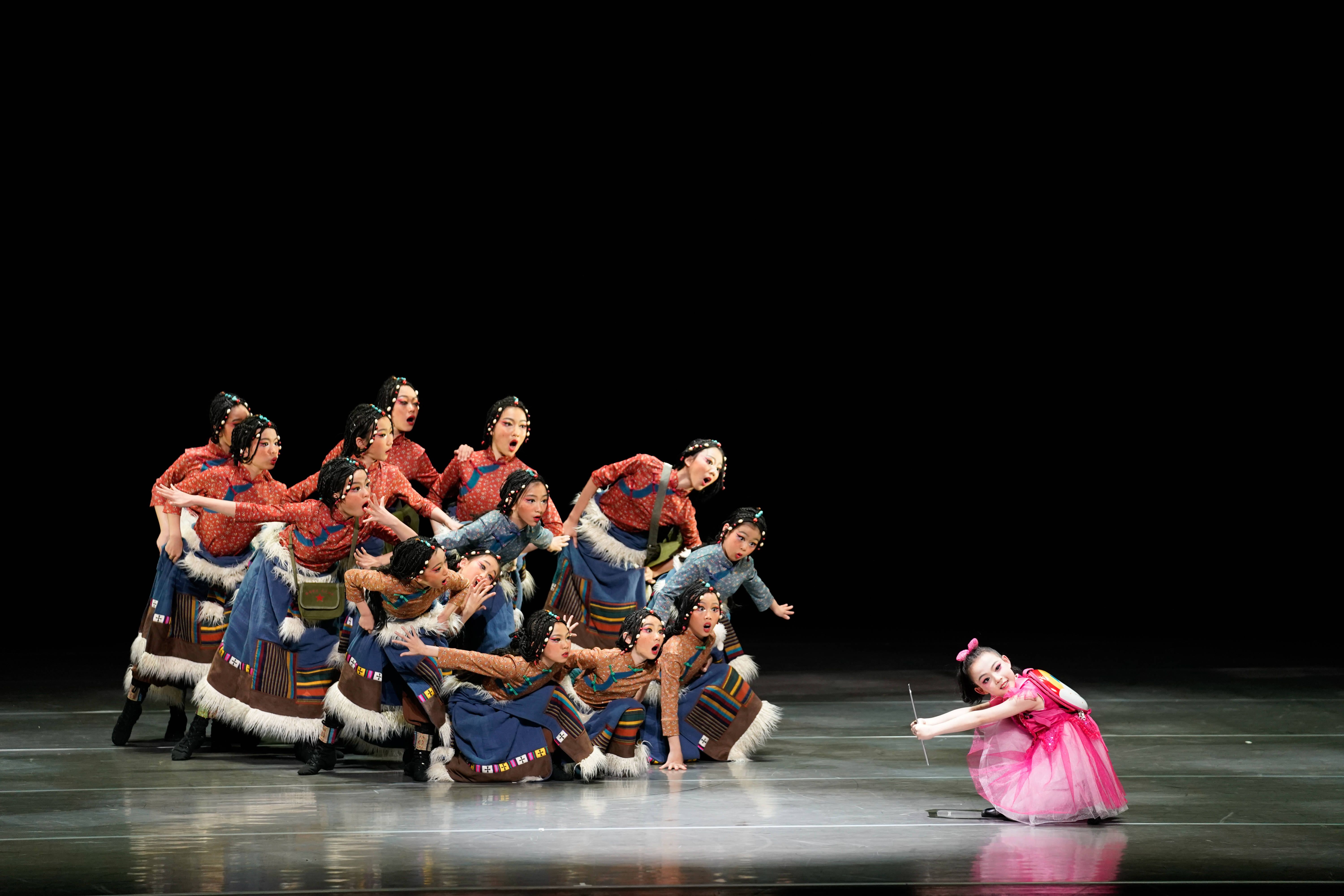 绽放艺术梦想,申城舞蹈达人闹元宵_公益_演出_剧场