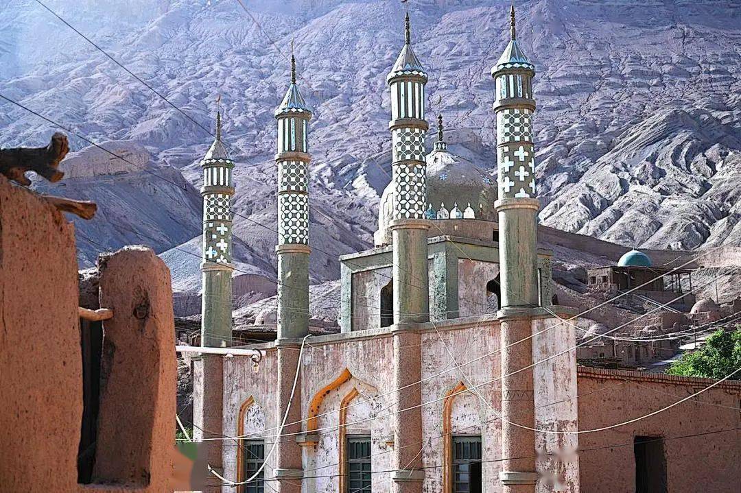 2024小车游系列 穿越探秘大海道 伊犁杏花8日_门票_全程_费用