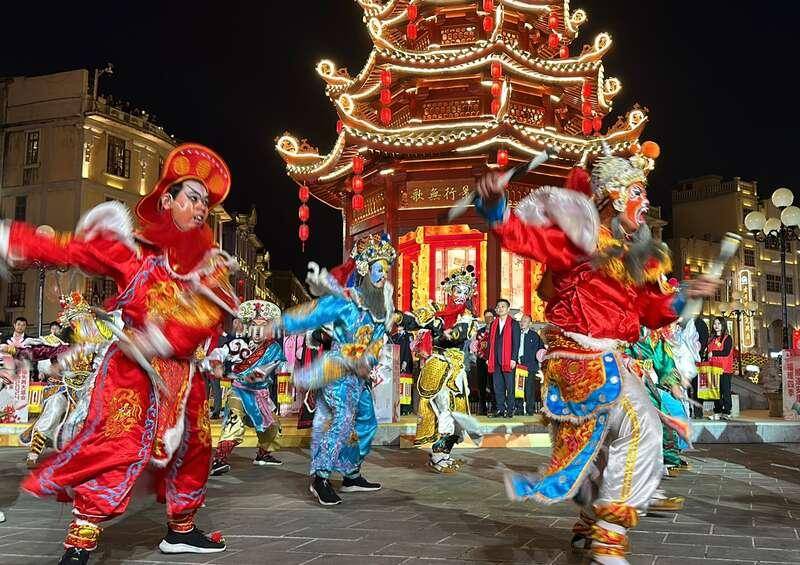 来侨乡汕头小公园,感受流光溢彩的国际元宵灯会_文化_特色_主题