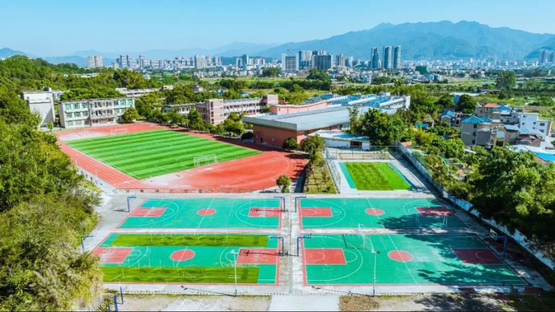 蕉岭县华侨中学开学典礼暨师生返校欢迎仪式_工作_人生_责任