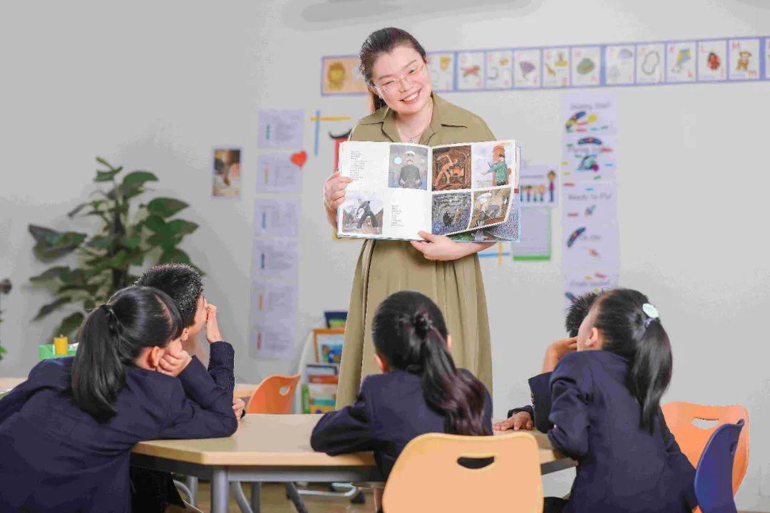 认为,老师设计课程不只是给本班学生做的,也不是为老师积累个人资本