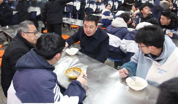 萧县中学为高三学子送汤圆_节日_高考_祝福