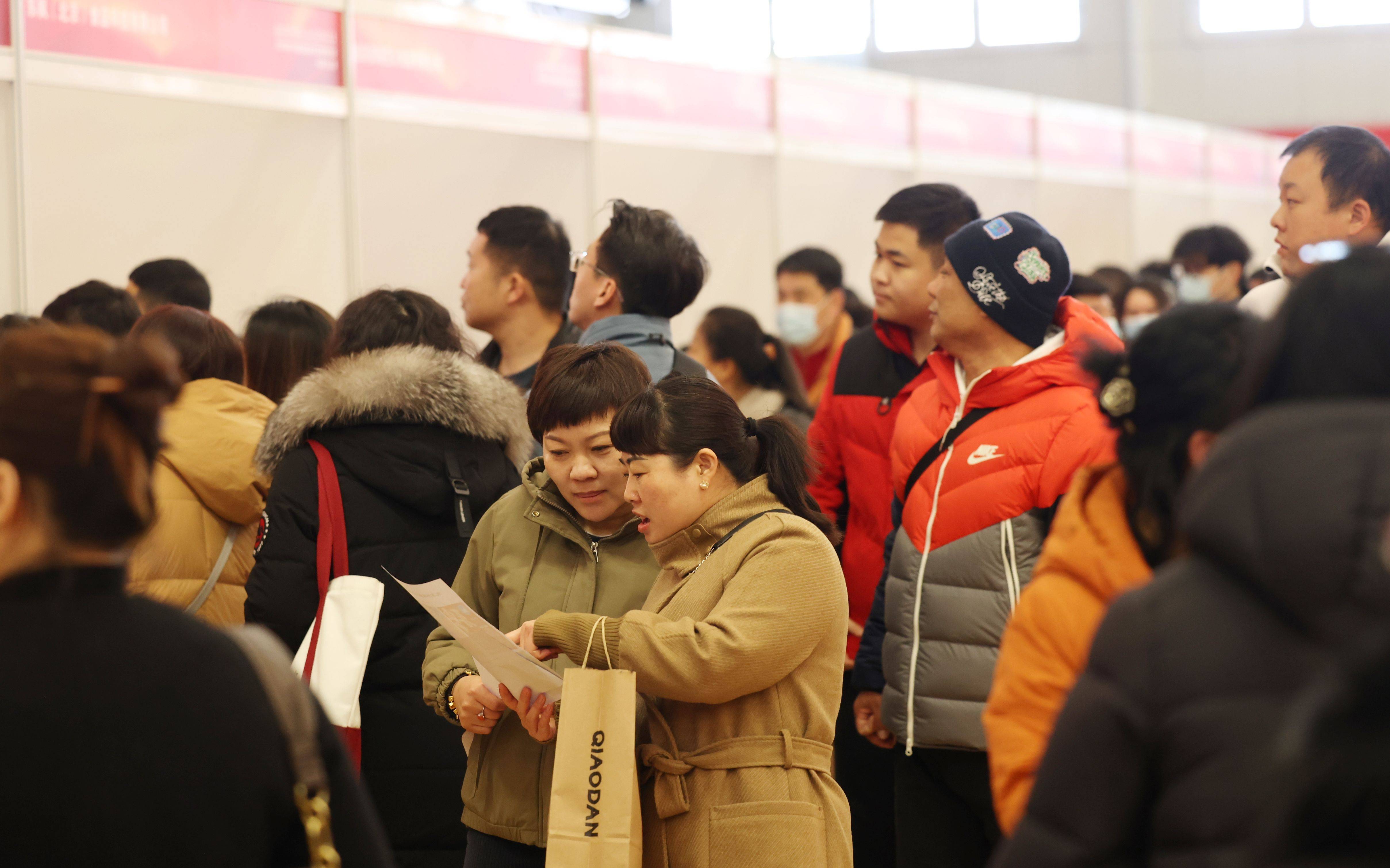 1万个岗位,北京大兴春节后首场招聘会供需两旺_企业_工作_用工