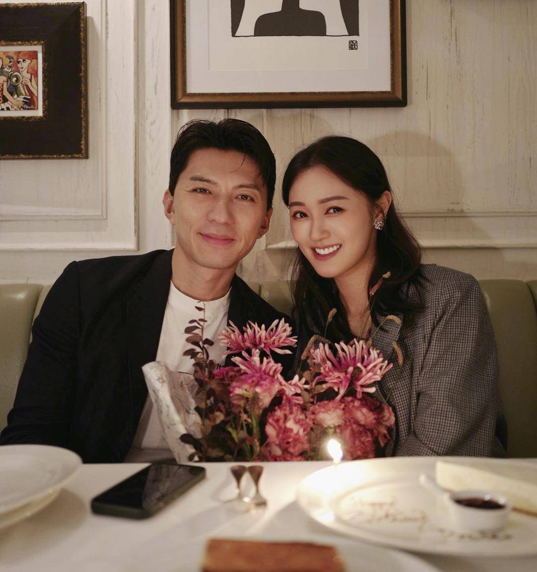 香江忆旧录||欧阳震华,袁伟豪:"嫁"入豪门的tvb小生们_香港_夫妇_宝儿