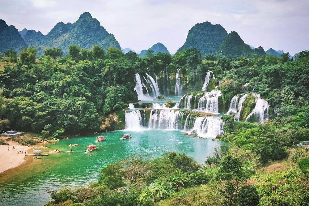 中国六大最美瀑布之一这里还曾是影视剧《花千骨》的拍摄地不只是剧中