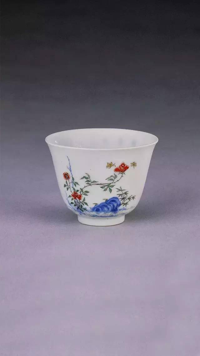 [清·康熙] 五彩十二月花卉纹杯·十一月月季故宫博物馆(藏)[南宋]