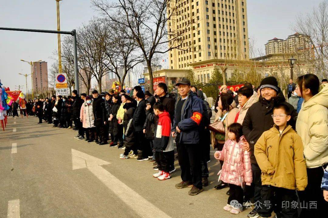 【三晋直通车】介休市举行"金龙贺岁·盛世华章"2024年元宵节街头文艺