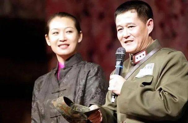 葛淑珍:心甘情愿嫁给贫穷的赵本山,却在丈夫成名后被无情抛弃_女儿