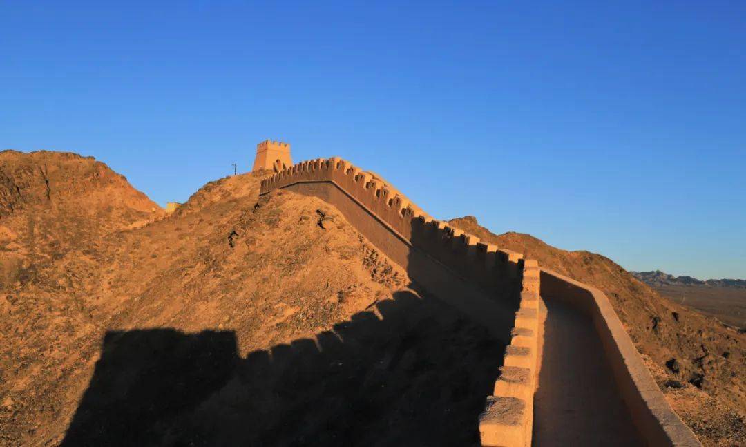 嘉峪关:万里长城西起 边陲锁钥雄浑_悬壁长城_军事_丝绸