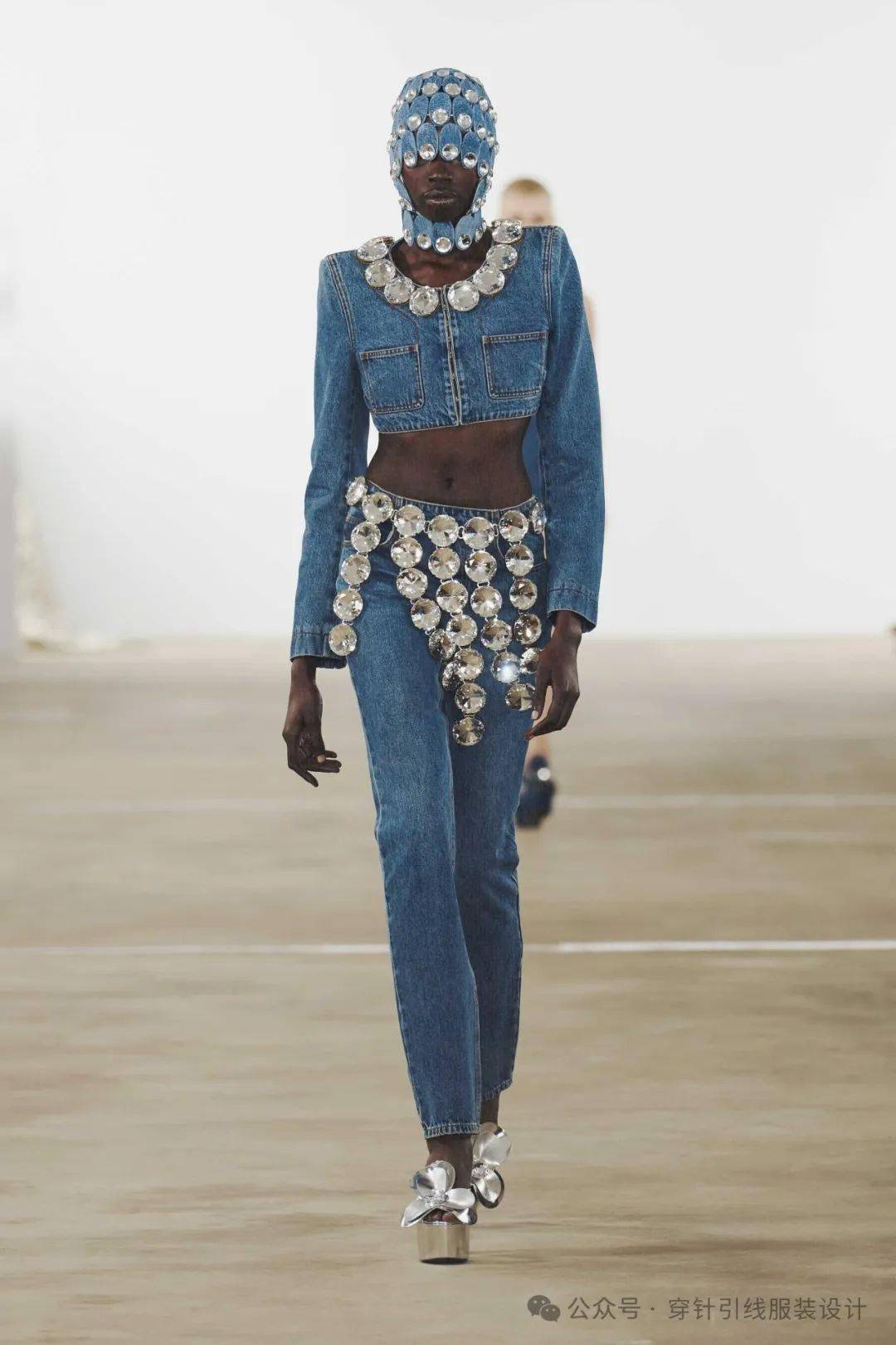 秀场| area 2024春季成衣时装秀_趋势_合作_星标